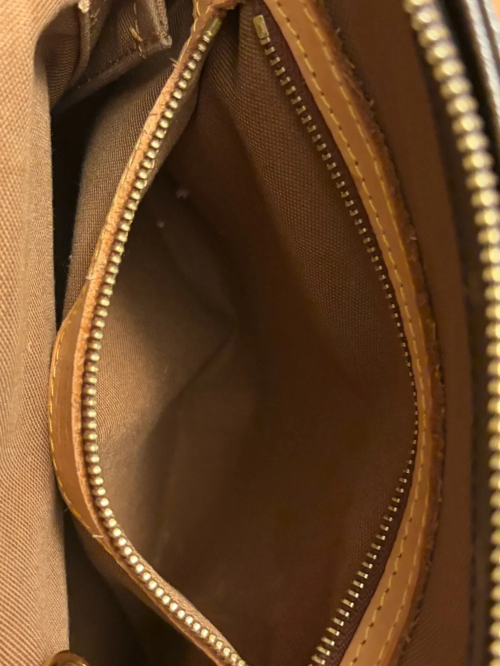 Louis Vuitton Piano Tote Monogram Shoulder Bag Authenticated Clean Interior - Picture 15 of 16